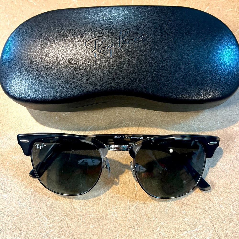 Like new! Authentic Ray-Ban Club master sunglasses, excellent condition